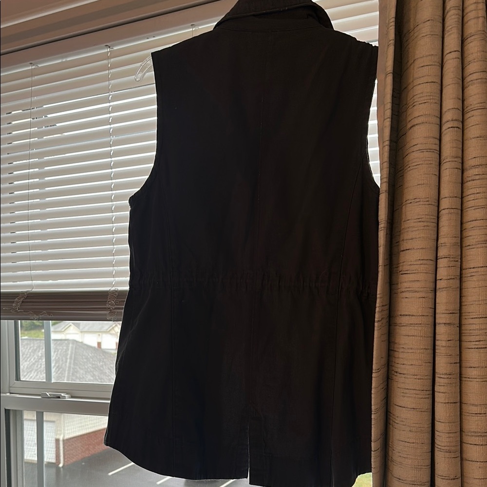 Utility Vest in Dark Gray - Picture 4 of 4